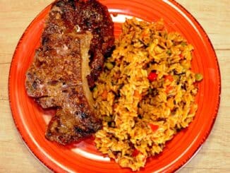 Beef liver with rice and peas - Photo By Thanasis Bounas