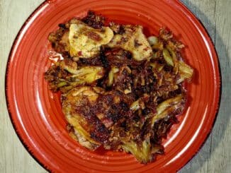 Cauliflower with fried chicken - Photo By Thanasis Bounas